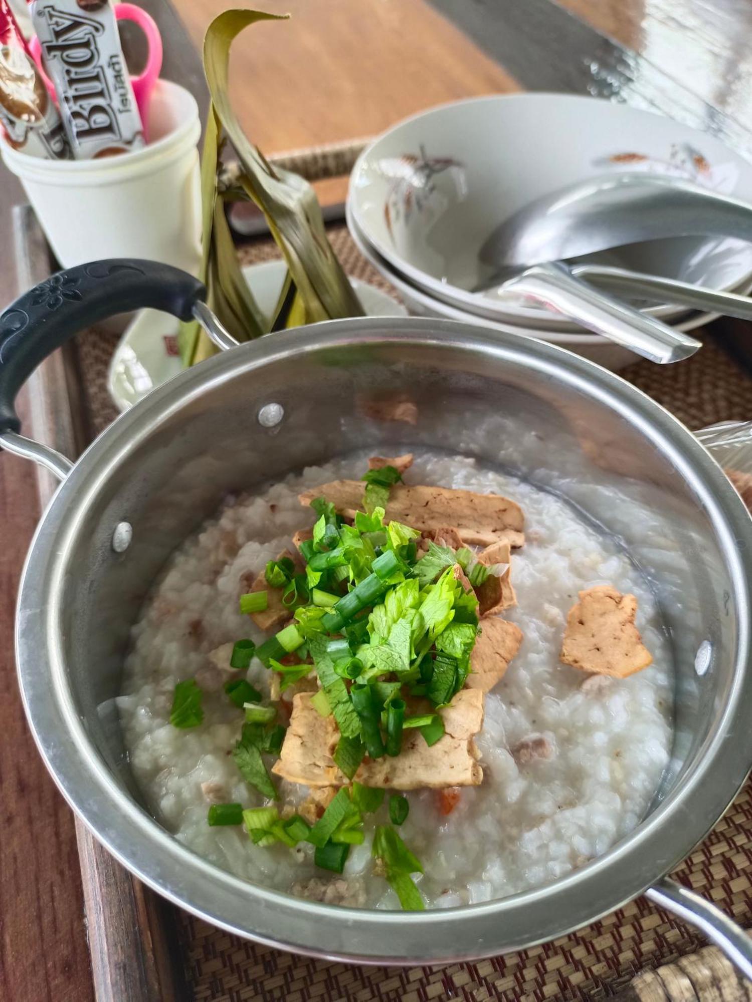 บ้านแม่อุทัยธานี Baanmae Uthaithani Екстериор снимка
